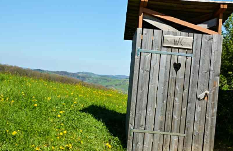 Avantages et inconvénients des toilettes sèches