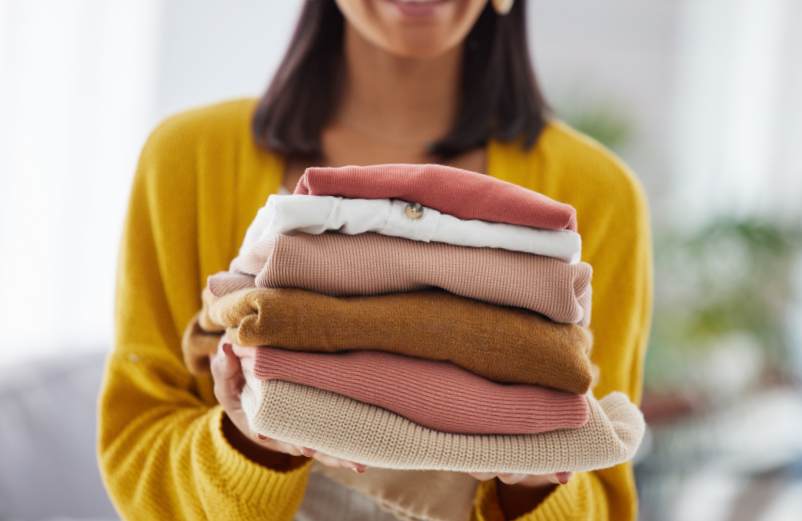 Comment blanchir du linge efficacement ? Astuces pour des vêtements éclatants