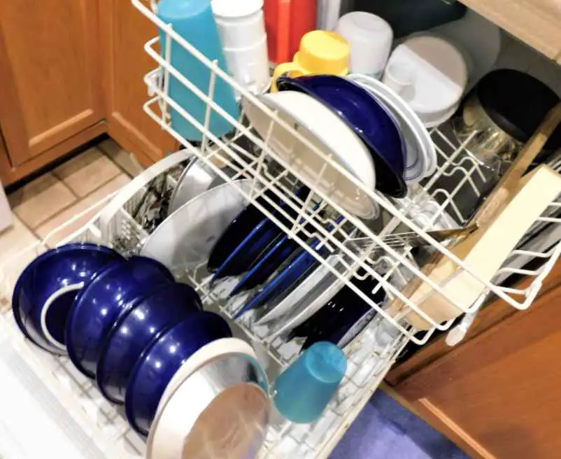 Entretien ménager : comment nettoyer un lave-vaisselle ?