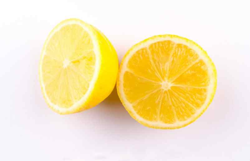 Le pouvoir du citron pour désincruster les taches