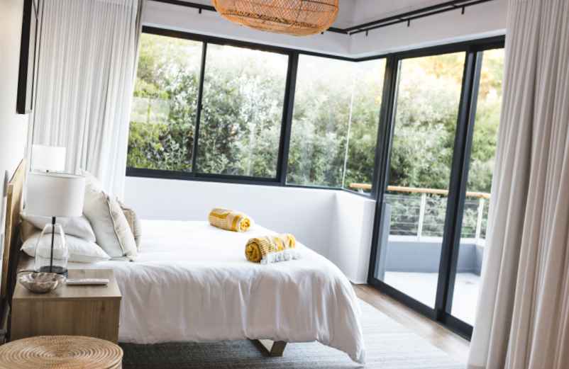 3 magnifiques idées de décoration pour une chambre parentale moderne et cosy Maison-Robert-Tatin