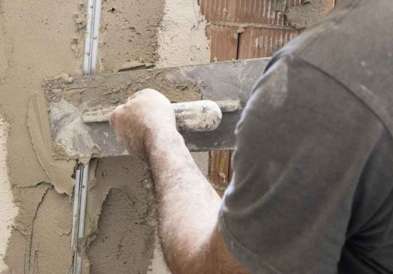 Ancrer le mur avec des tirants : la solution en profondeur Maison-Robert-Tatin Ancrer le mur avec des tirants : la solution en profondeur Maison-Robert-Tatin