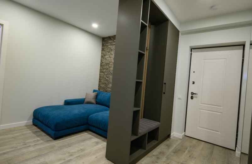 Comment délimiter une entrée dans un salon sans perdre d’espace ? Maison-Robert-Tatin