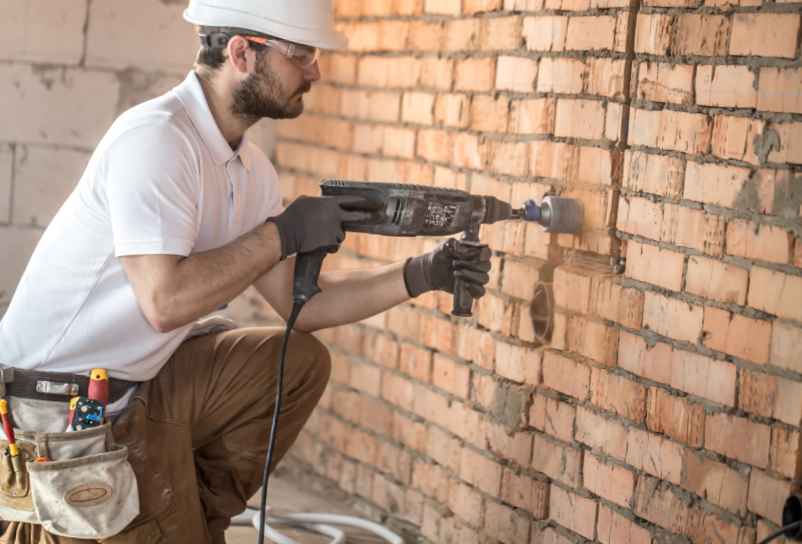 Construire des contreforts pour une opposition directe à la poussée Maison-Robert-Tatin Construire des contreforts pour une opposition directe à la poussée Maison-Robert-Tatin