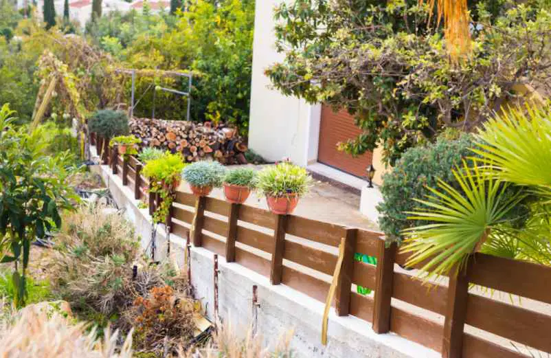 Créer des paliers avec des murs de soutènement Maison-Robert-Tatin Créer des paliers avec des murs de soutènement Maison-Robert-Tatin