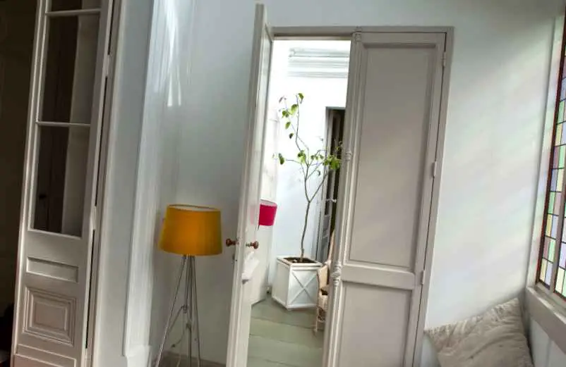 Jouer avec les revêtements de sol et les tapis Maison-Robert-Tatin Jouer avec les revêtements de sol et les tapis Maison-Robert-Tatin